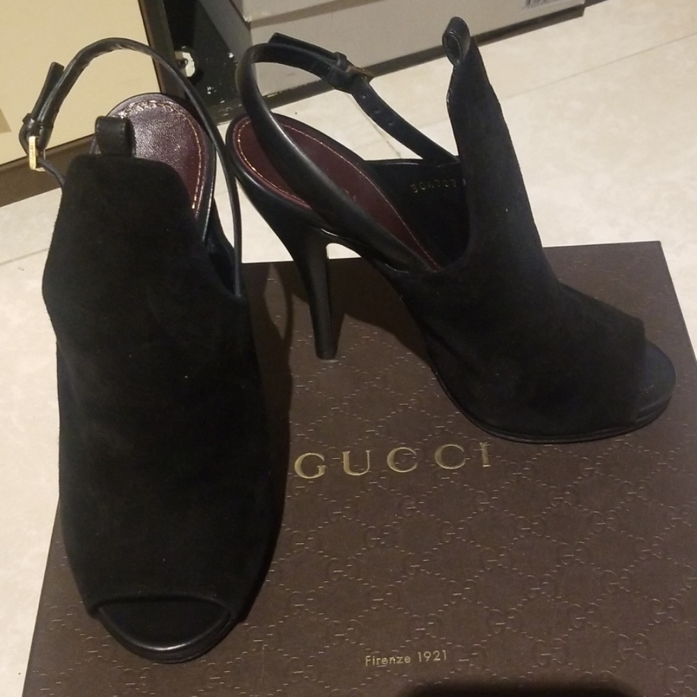 Gucci Peep toe heels